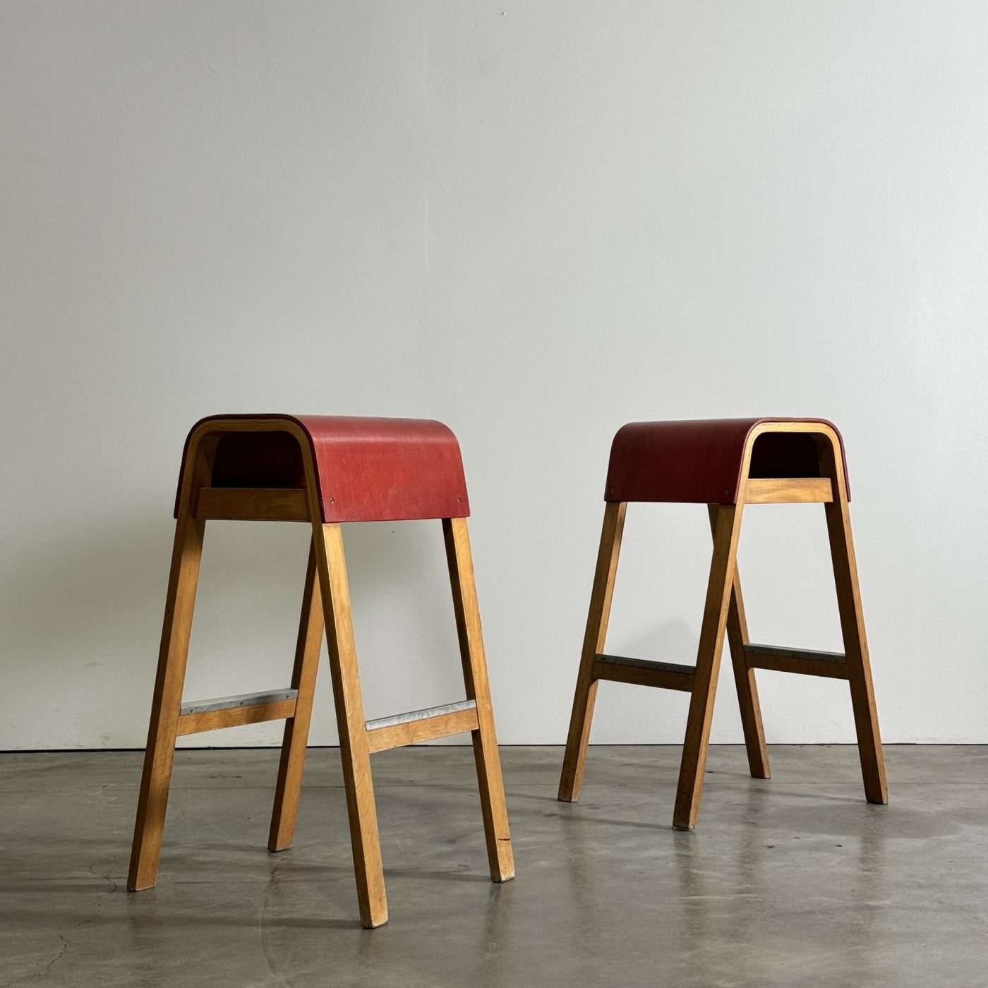 objet-vagabond-stool0003