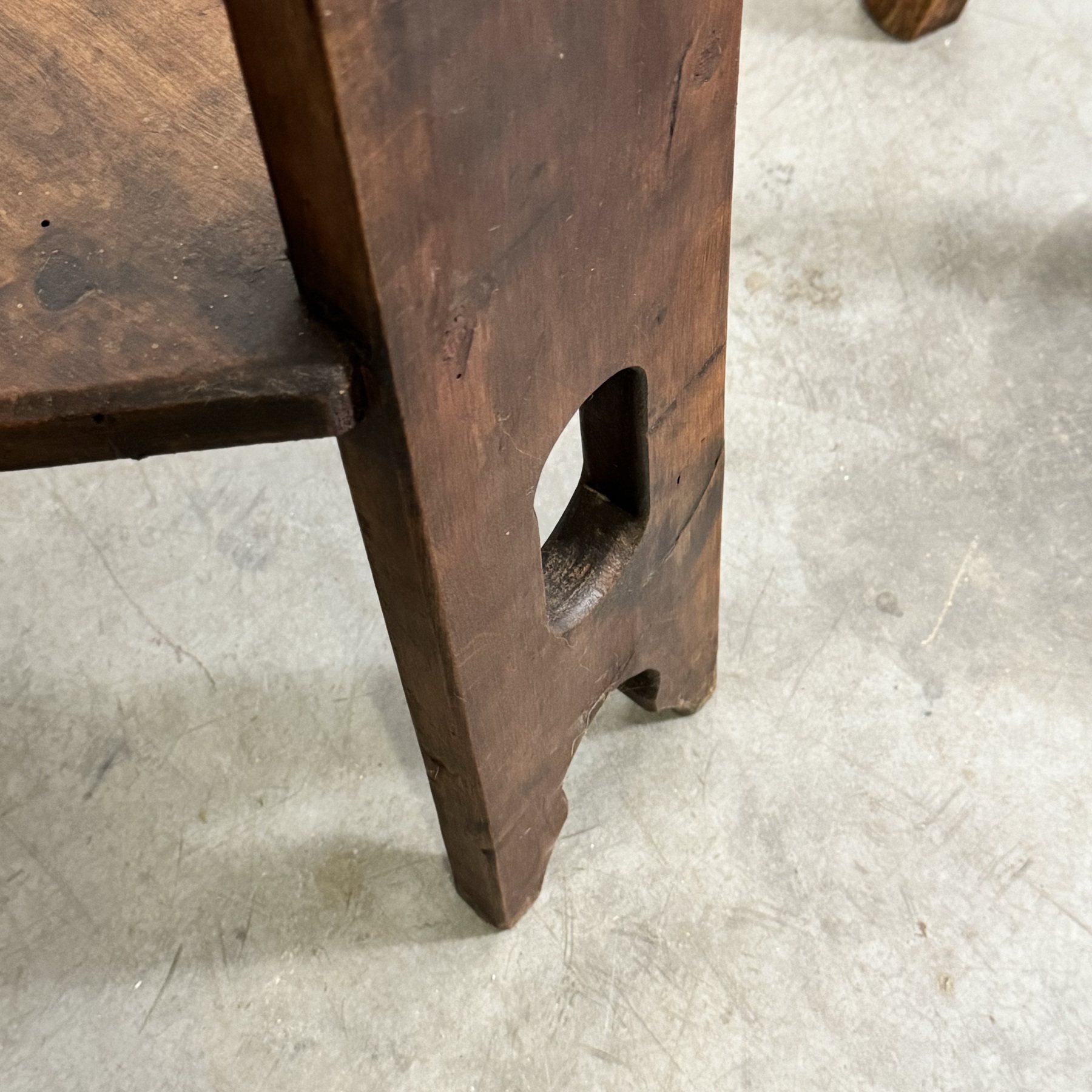 objet-vagabond-tripod-chairs0000