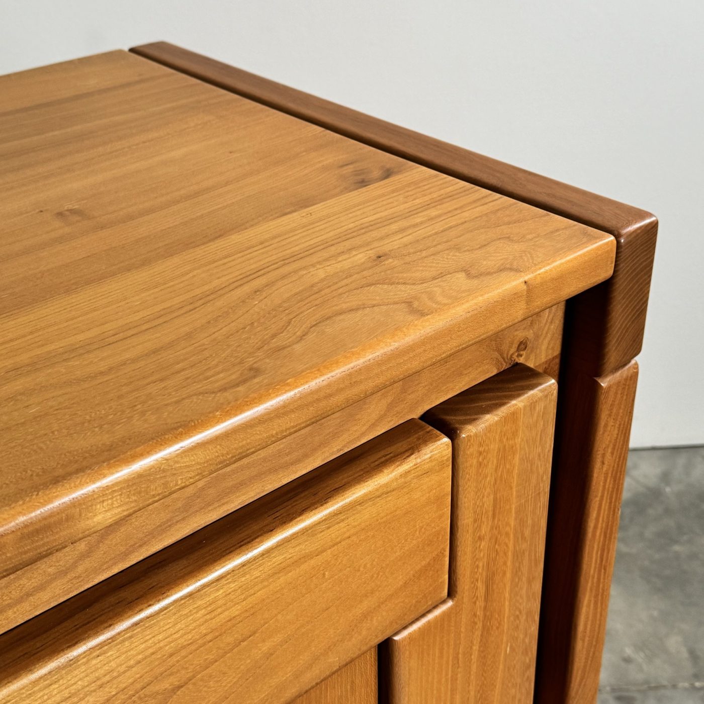 objet-vagabond-elm-sideboard0004