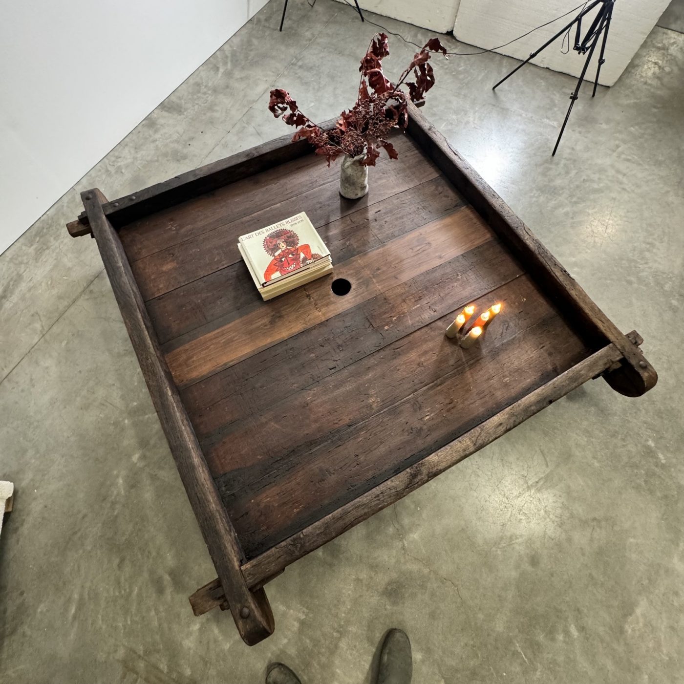 objet-vagabond-large-coffeetable0004