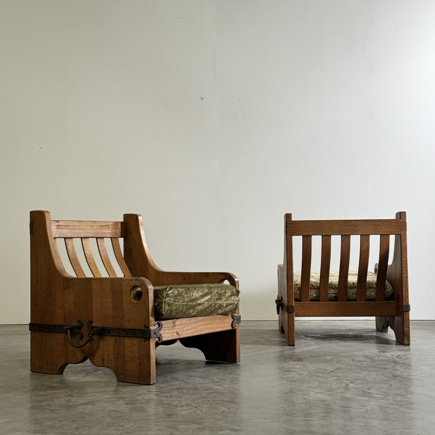 objet-vagabond-oak-armchairs0002