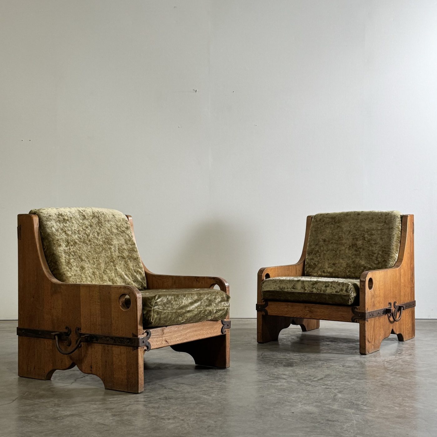objet-vagabond-oak-armchairs0003