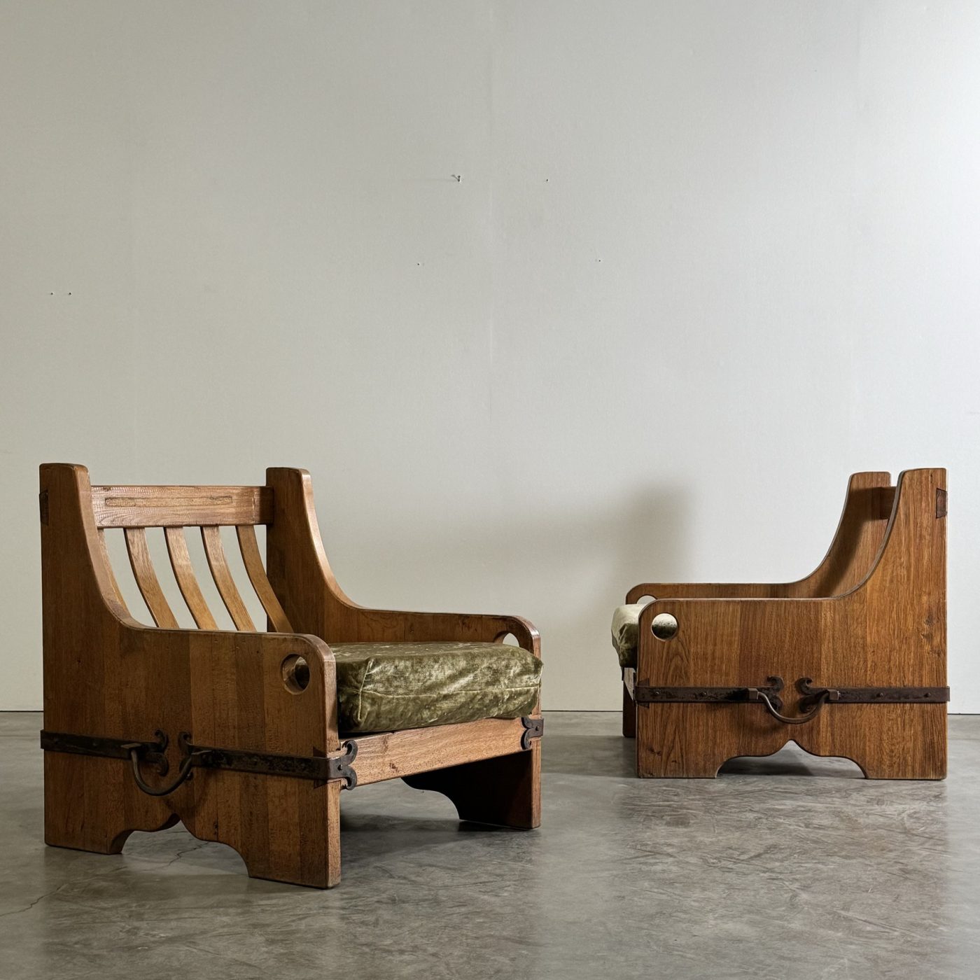 objet-vagabond-oak-armchairs0005
