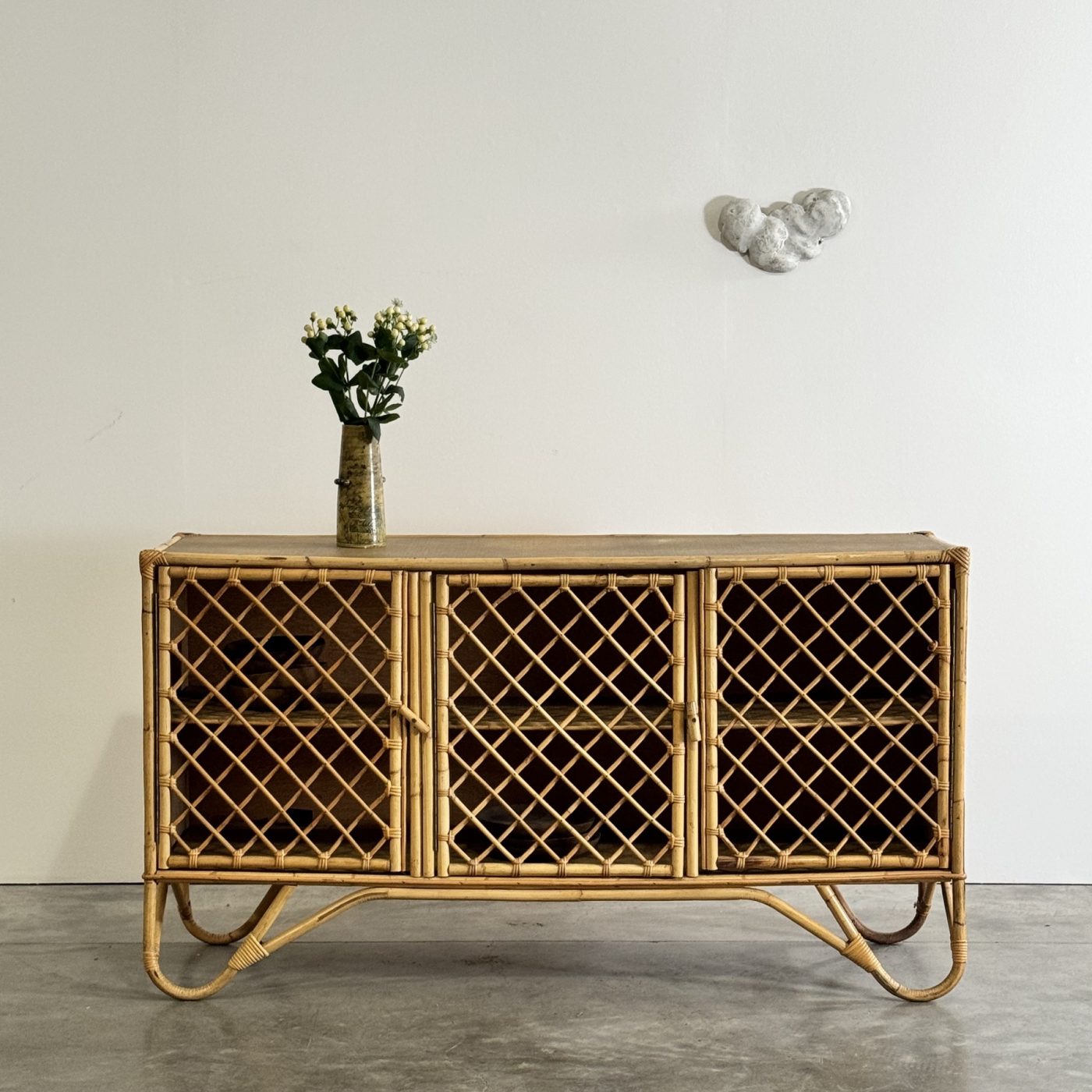 objet-vagabond-rattan-sideboard0002