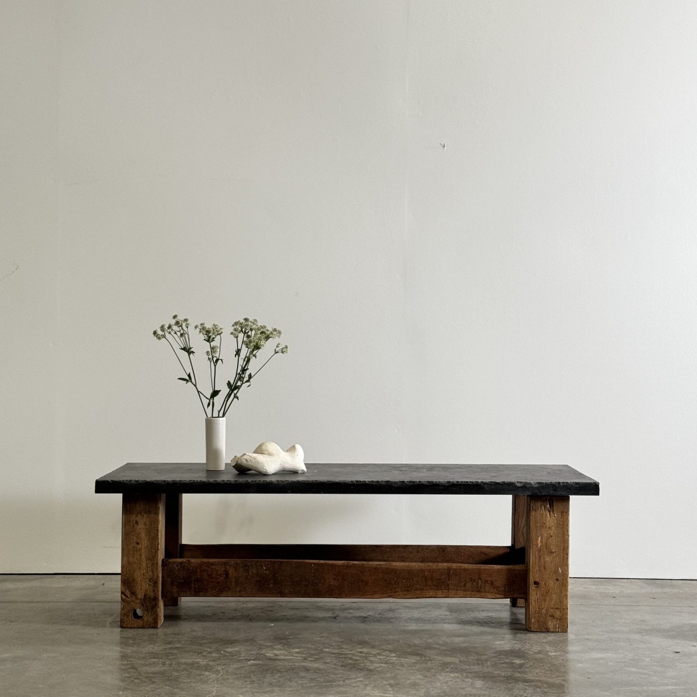 objet-vagabond-stone-coffeetable0001