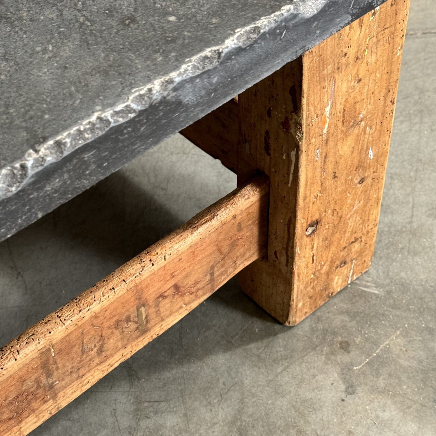 objet-vagabond-stone-coffeetable0004