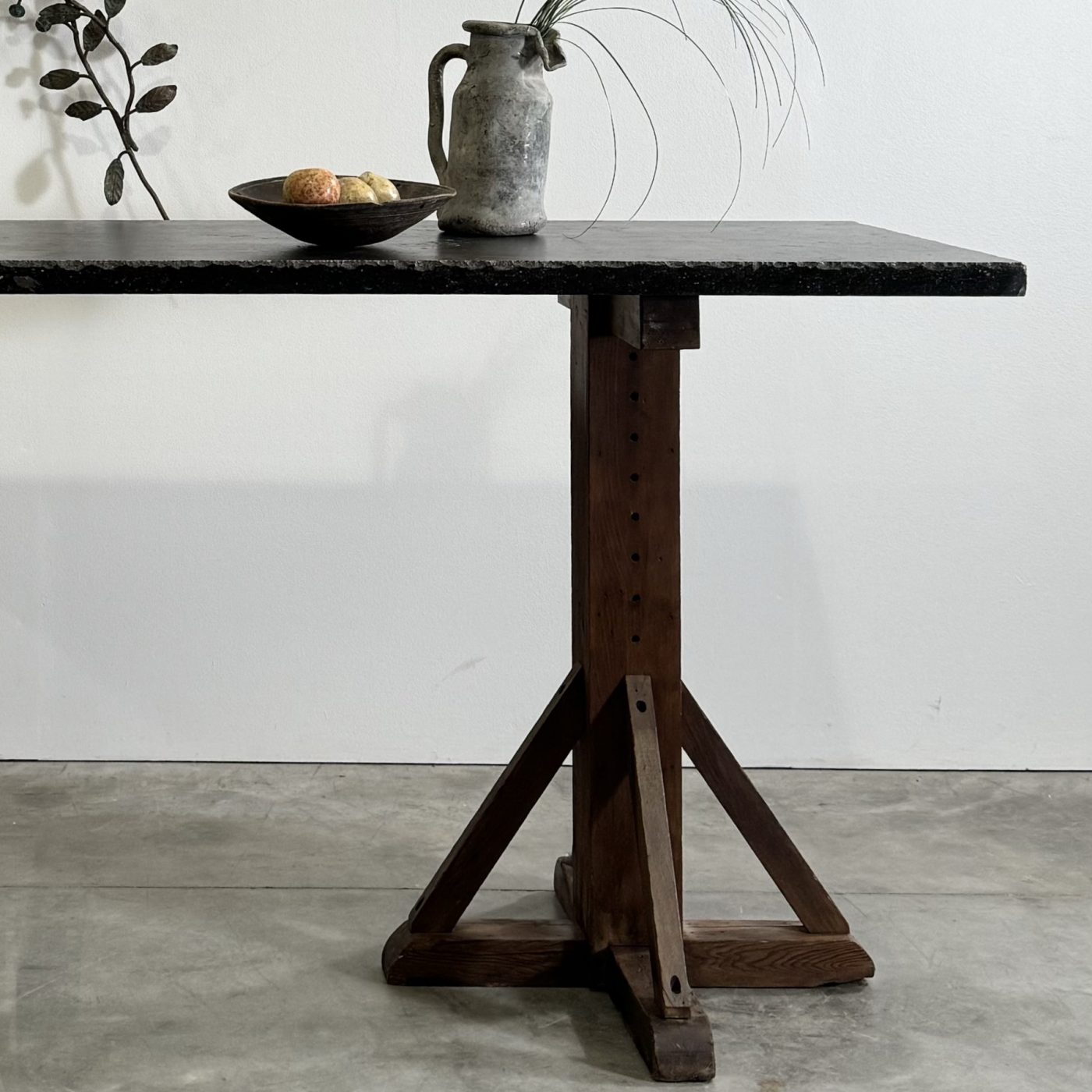 objet-vagabond-stone-console0001