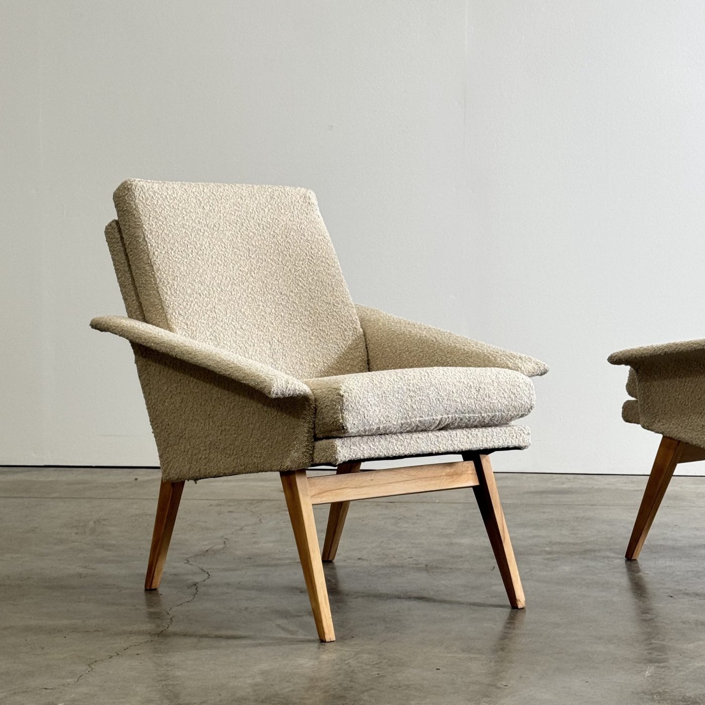 objet-vagabond-vintage-armchairs0007