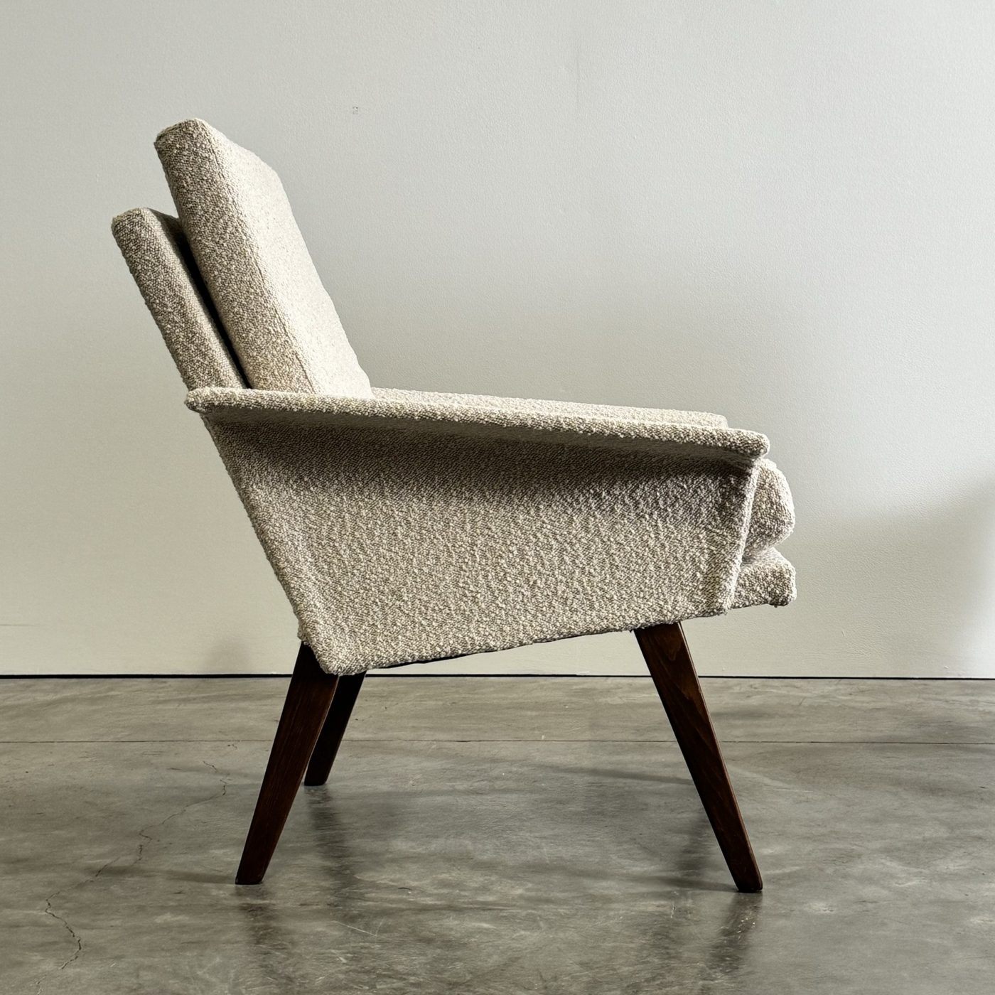 objet-vagabond-vintage-armchairs20000