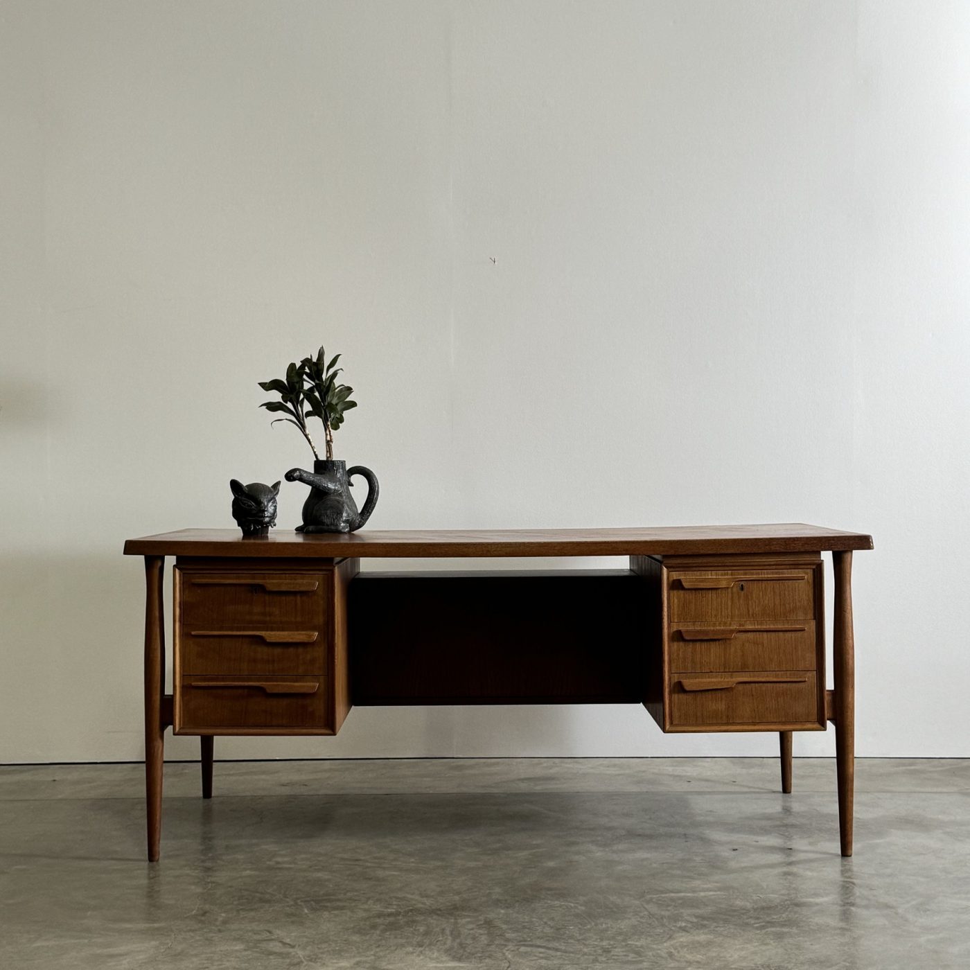 objet-vagabond-vintage-desk0006