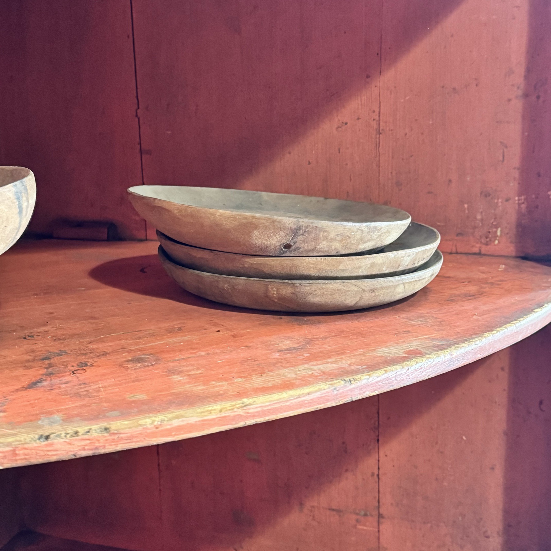 objet-vagabond-corner-cabinet0005