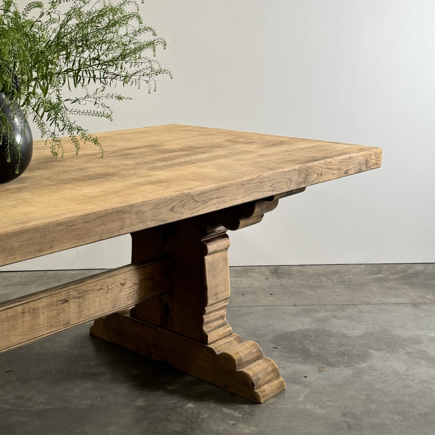 objet-vagabond-oak-diningtable0001