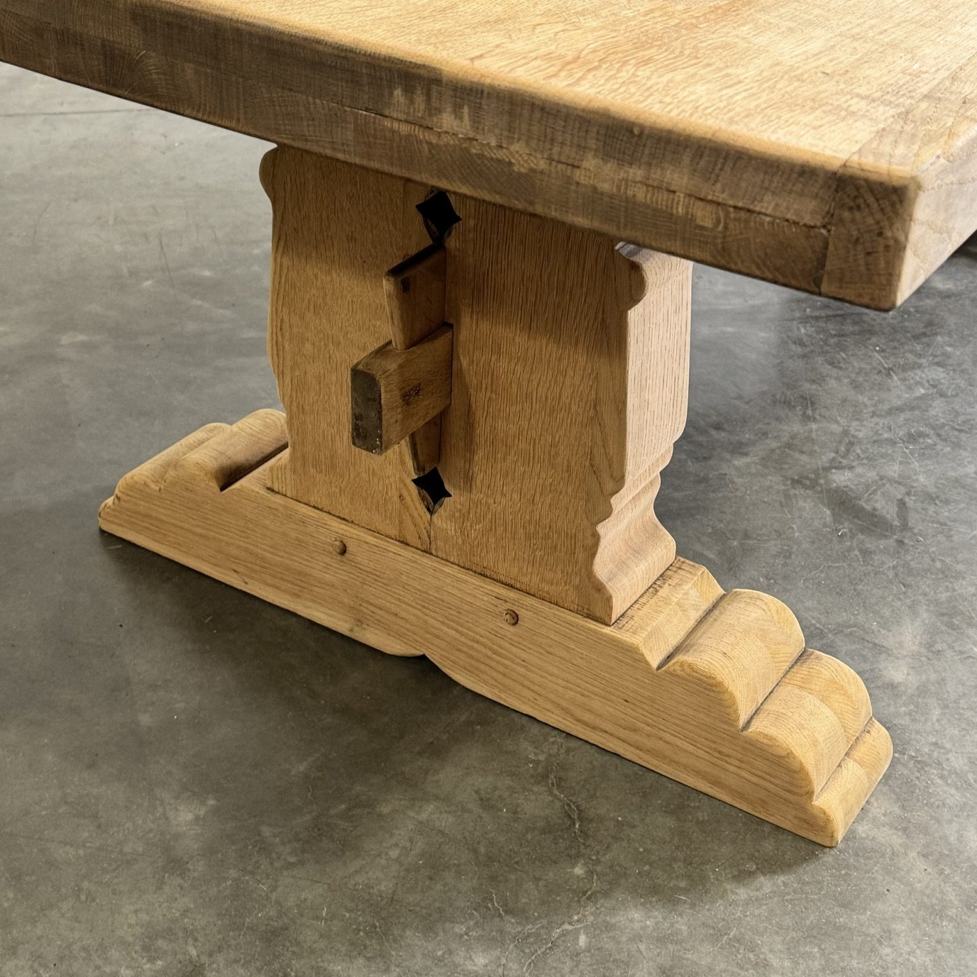 objet-vagabond-oak-diningtable0002