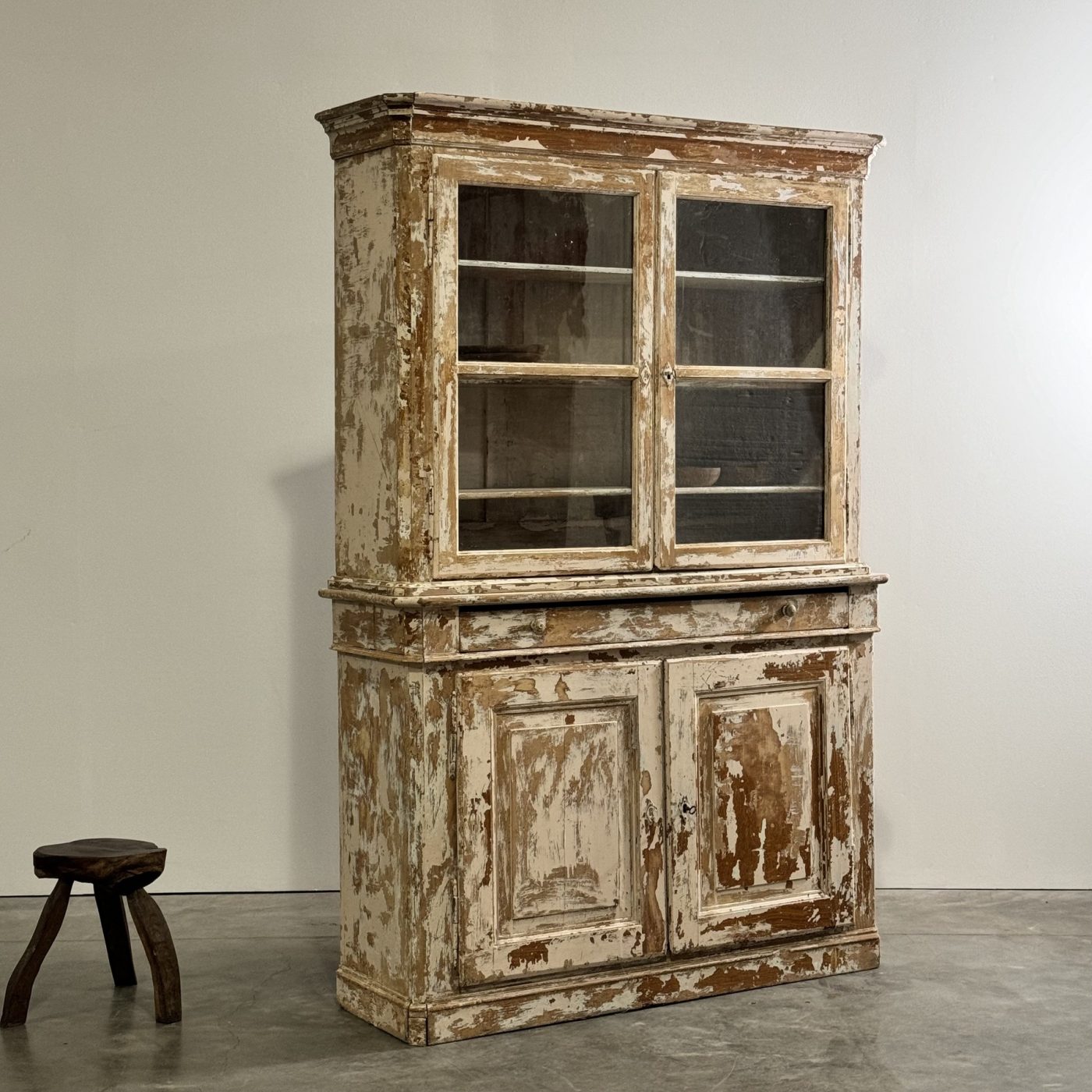 objet-vagabond-painted-cabinet0002