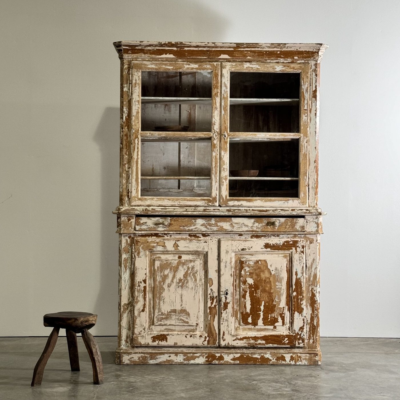 objet-vagabond-painted-cabinet0008