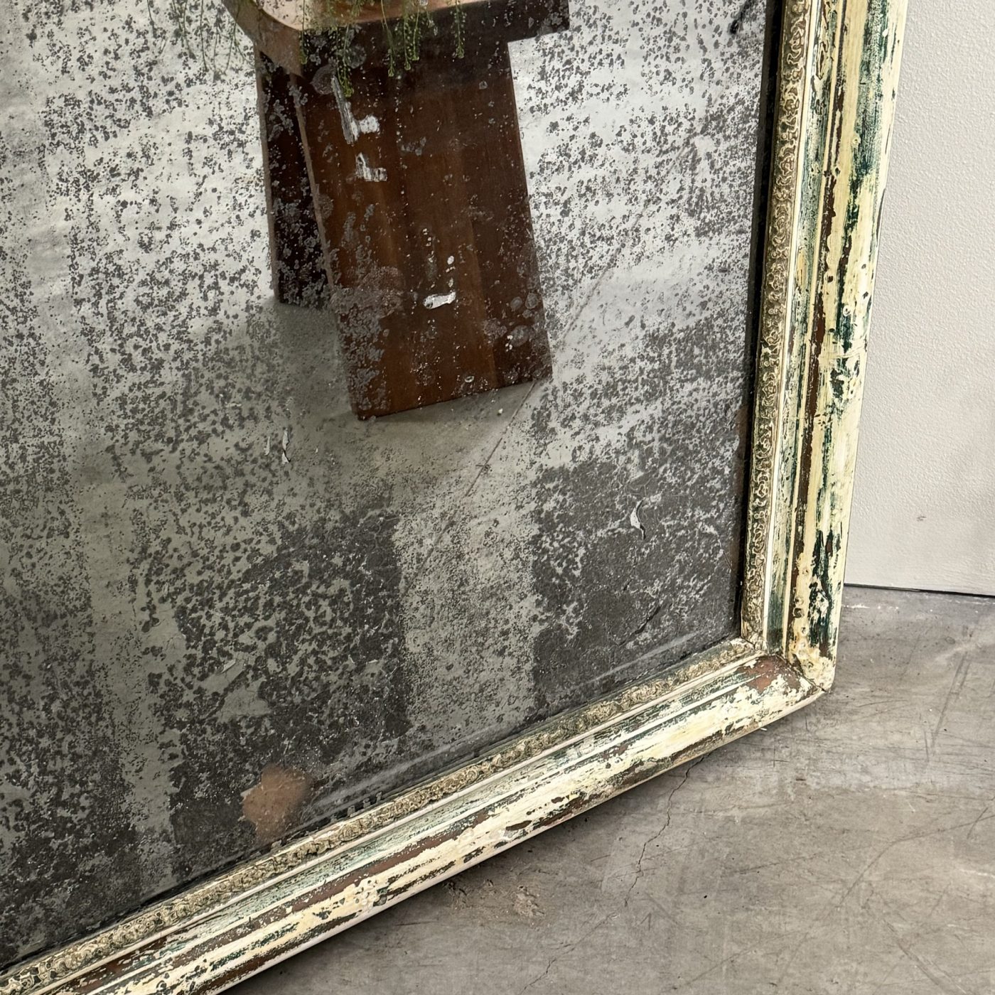 objet-vagabond-painted-mirror0004