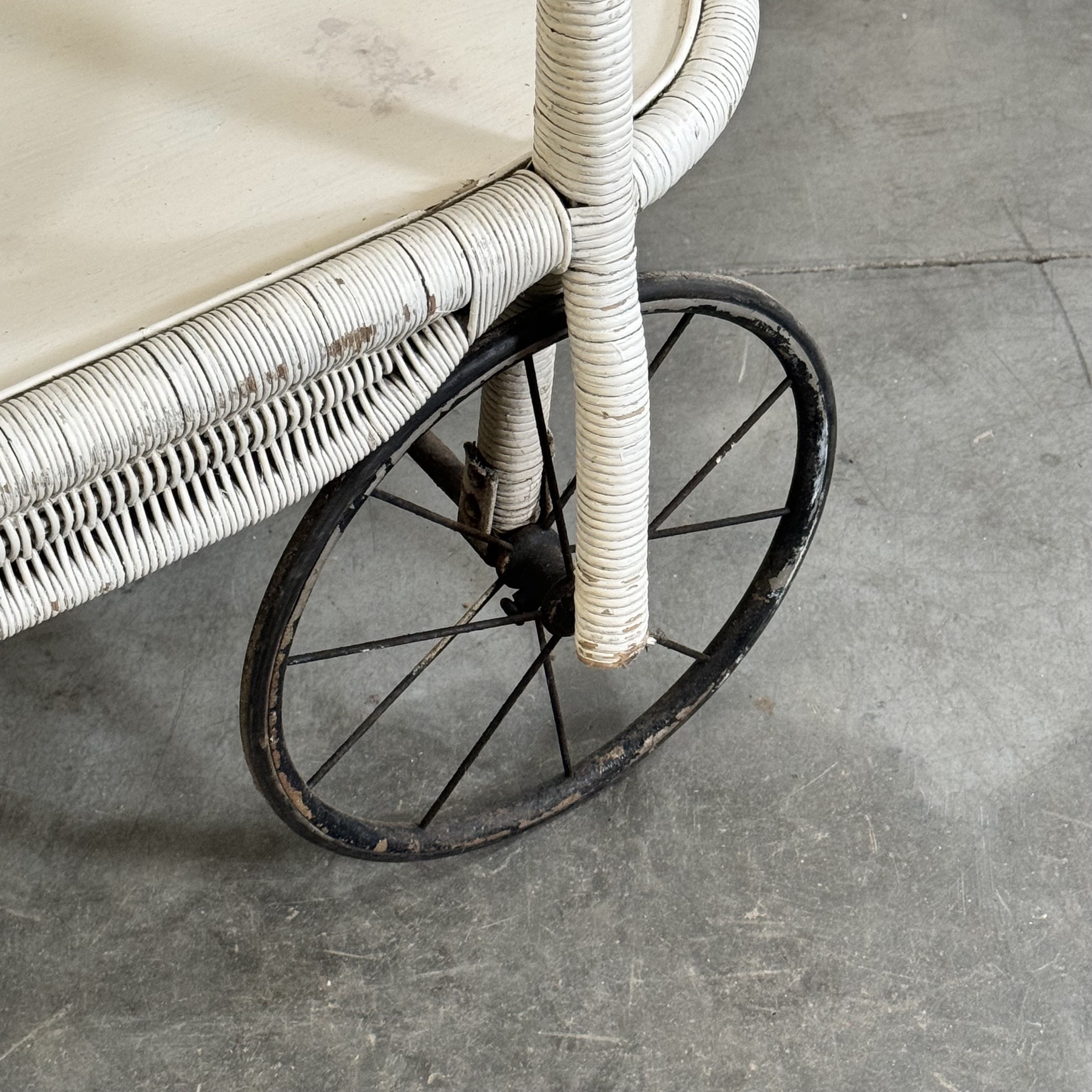 objet-vagabond-rattan-trolley0001