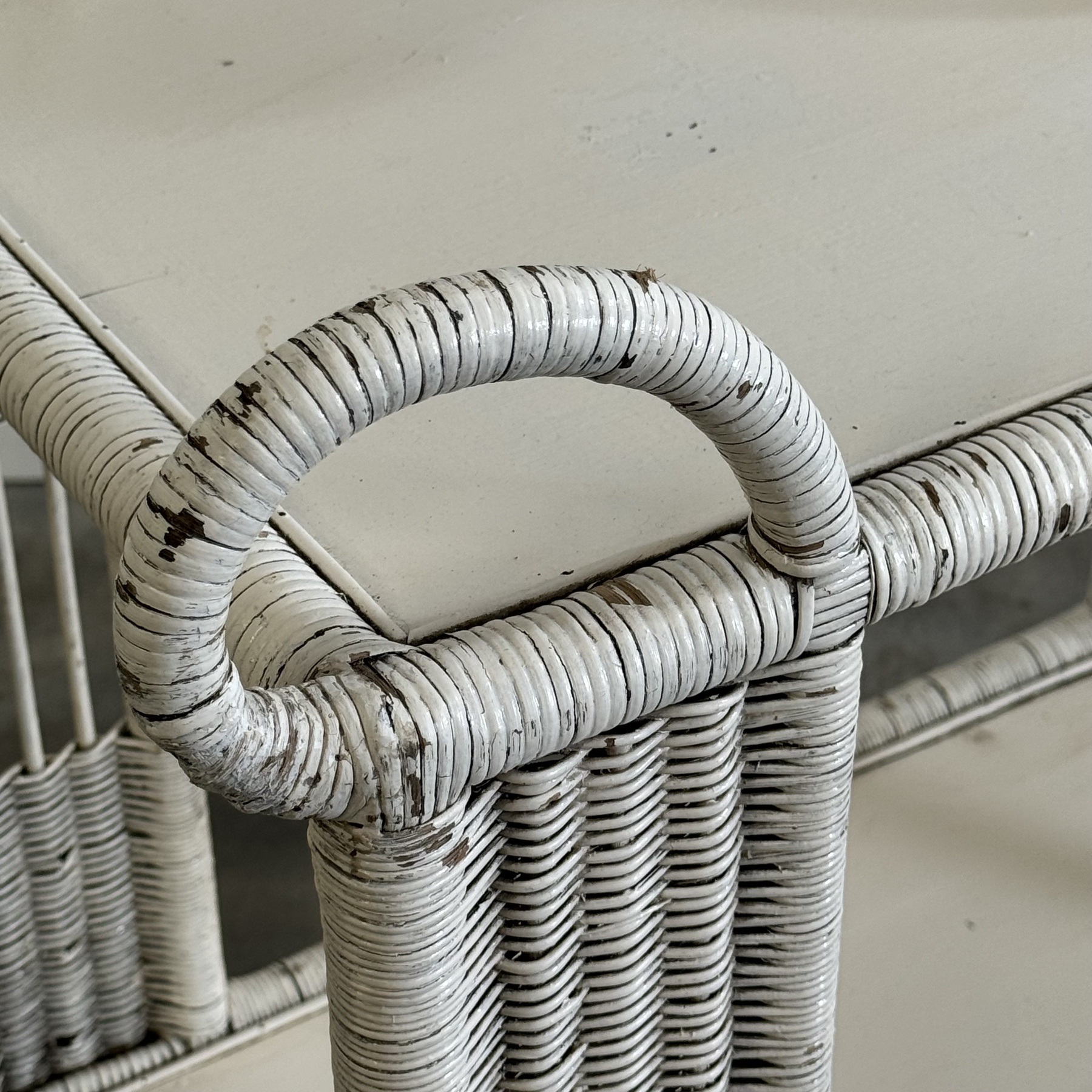 objet-vagabond-rattan-trolley0009