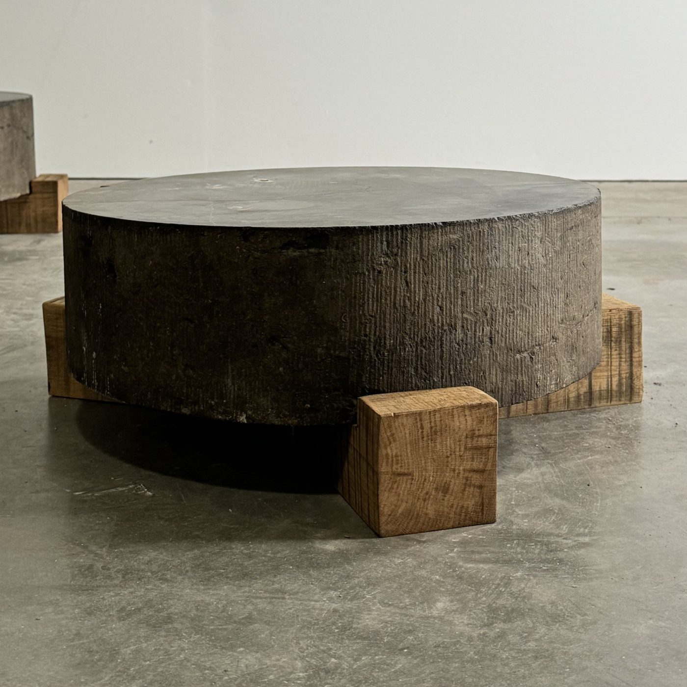 objet-vagabond-stone-coffeetable0001