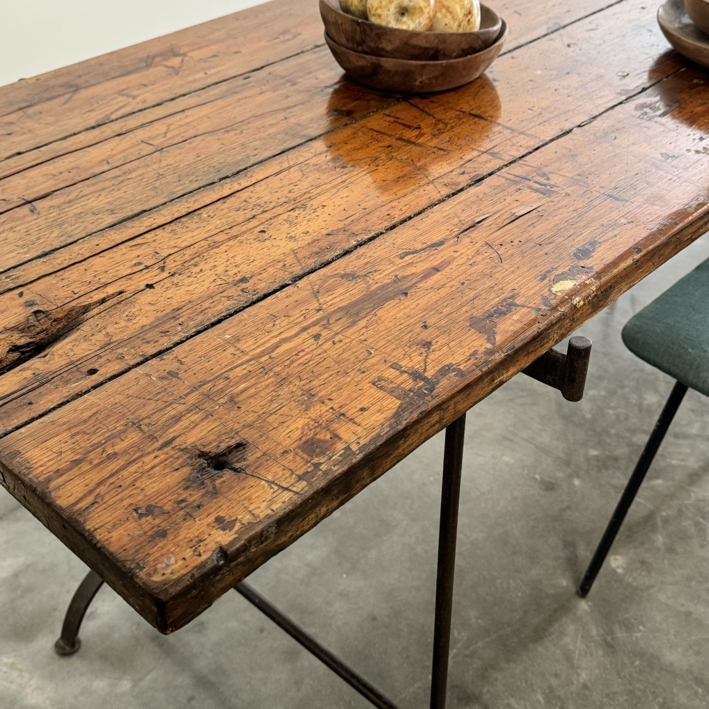 objet-vagabond-trestle-table0002