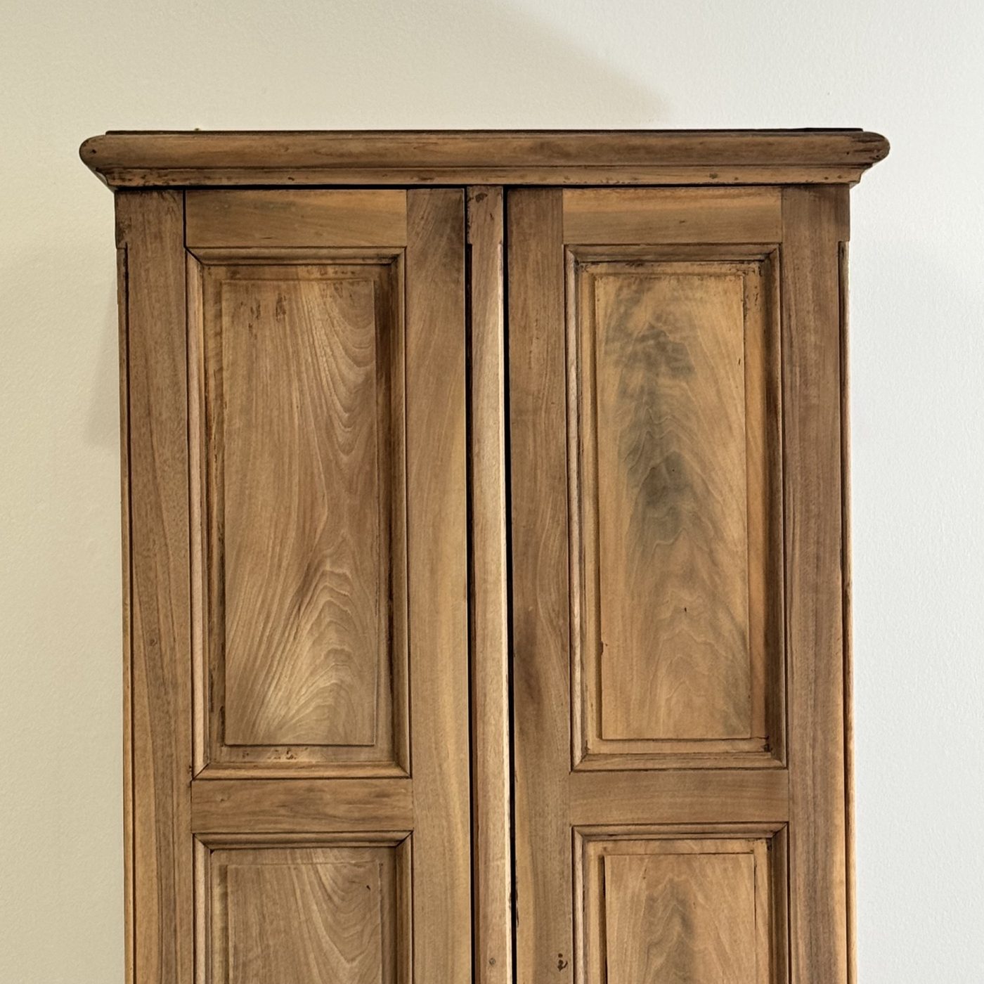 objet-vagabond-walnut-cupboard0002