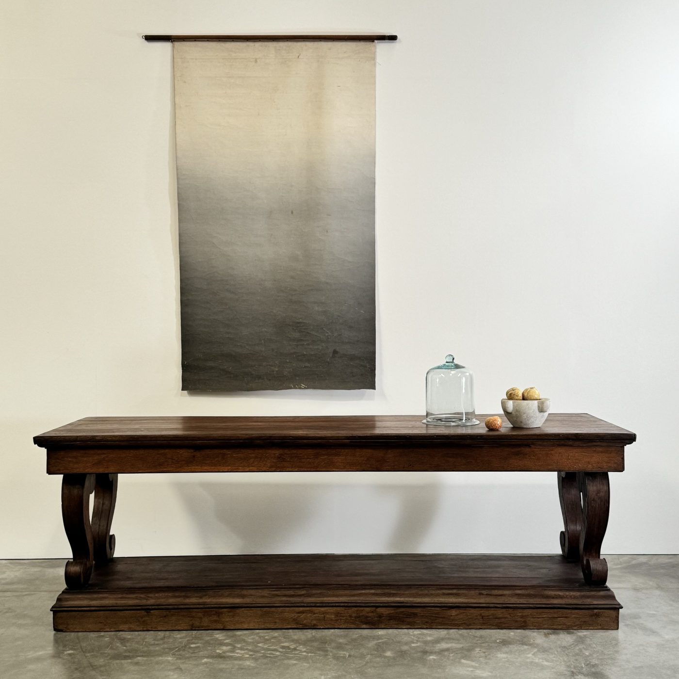objet-vagabond-draper-table0002