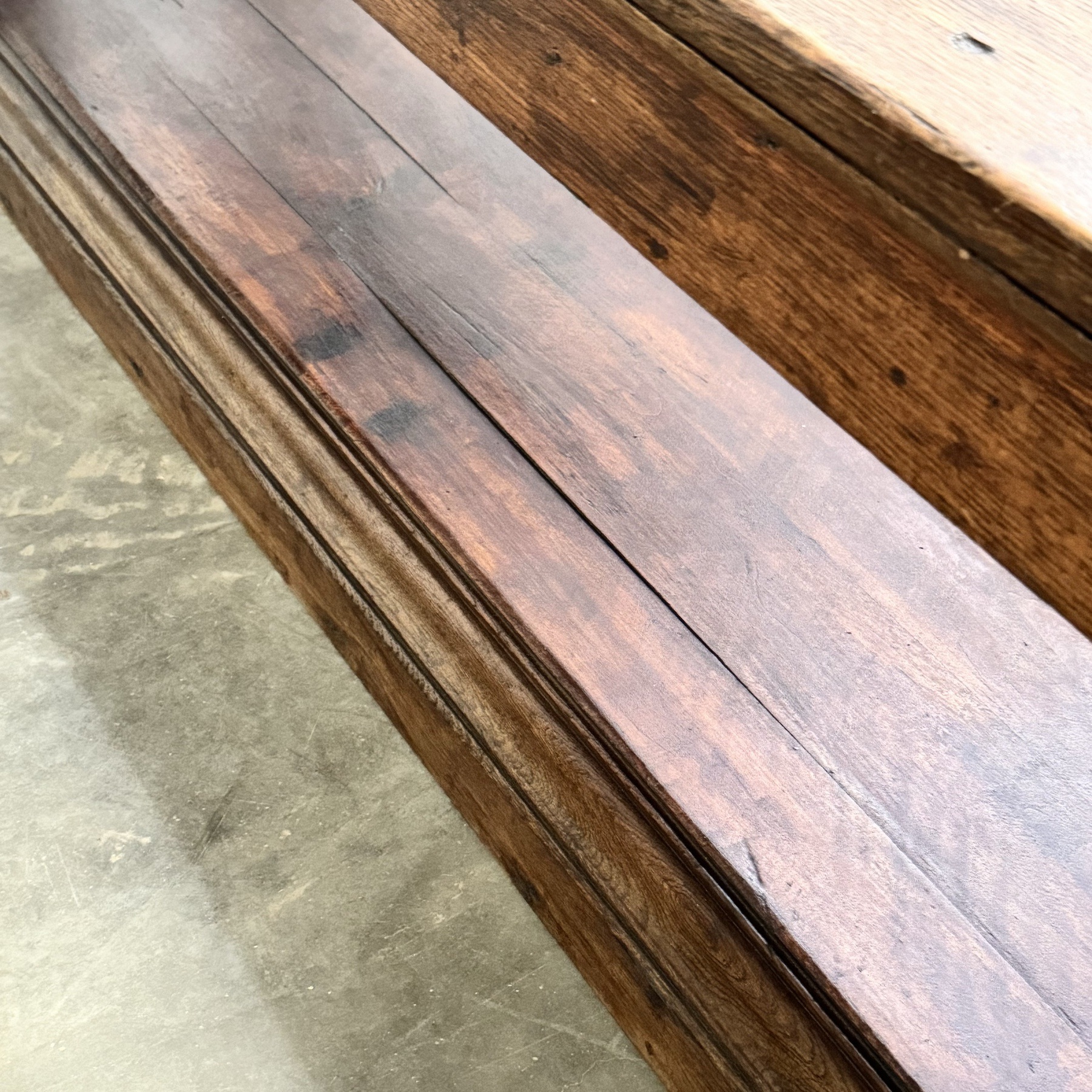 objet-vagabond-draper-table0005