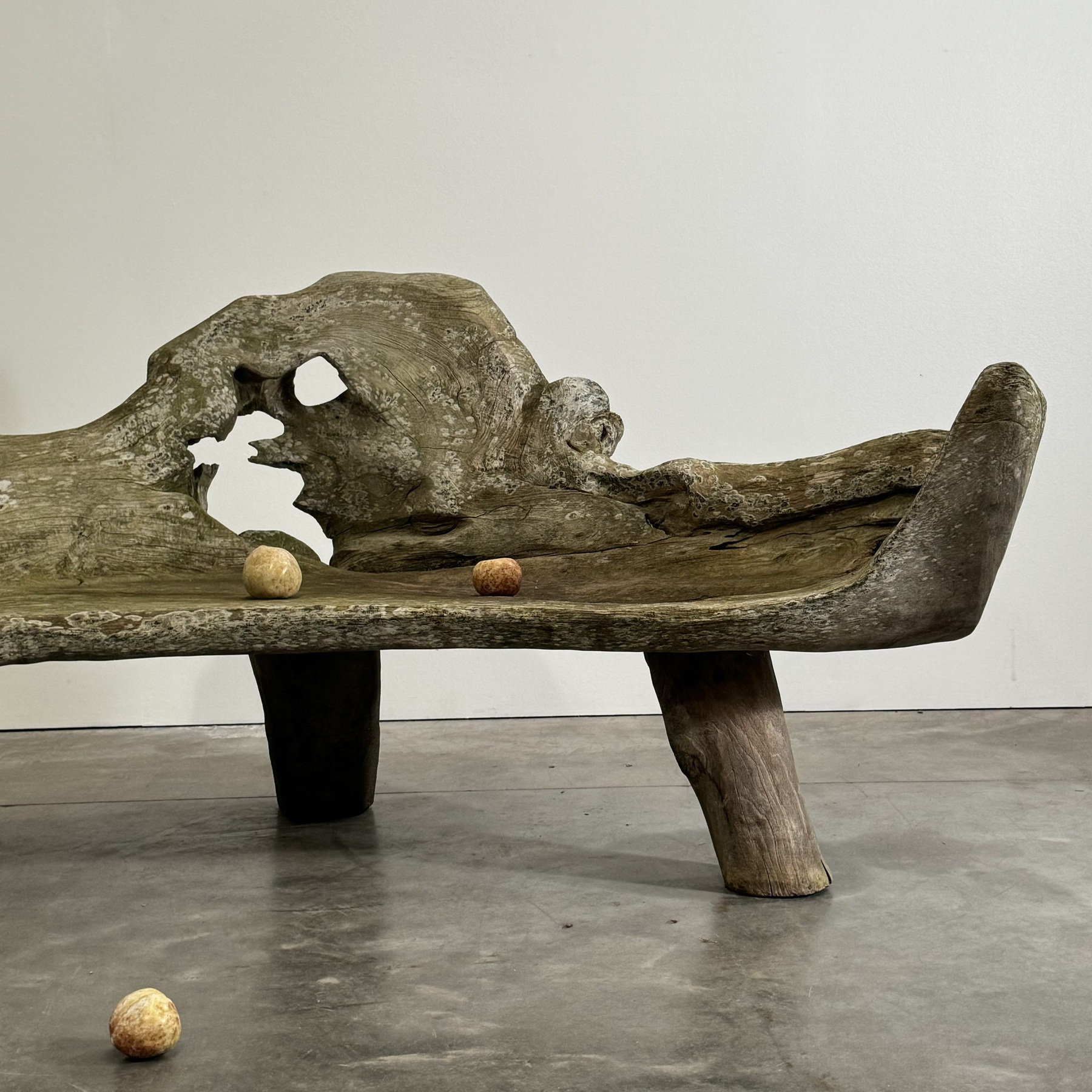 objet-vagabond-primitive-bench0000