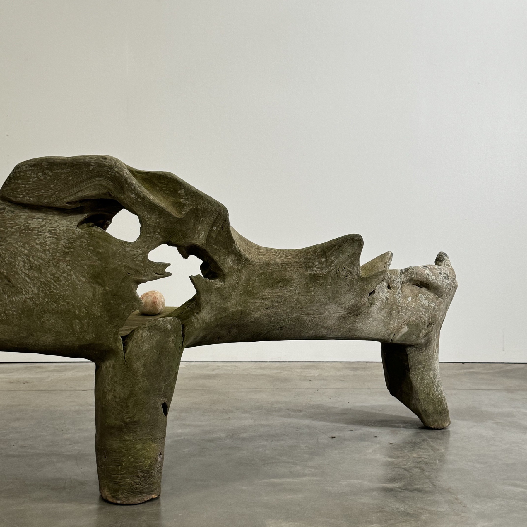 objet-vagabond-primitive-bench0003