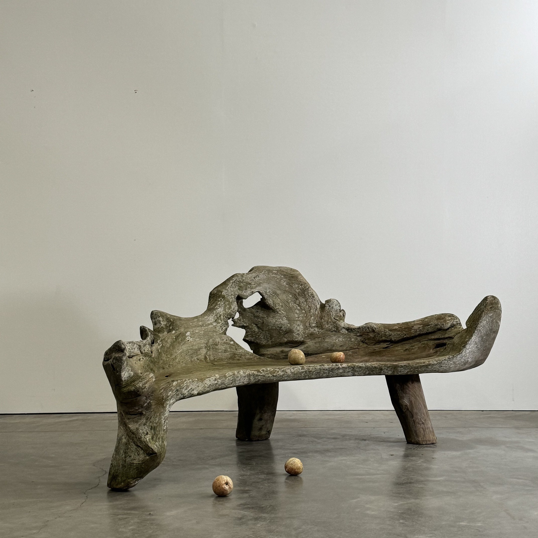 objet-vagabond-primitive-bench0005