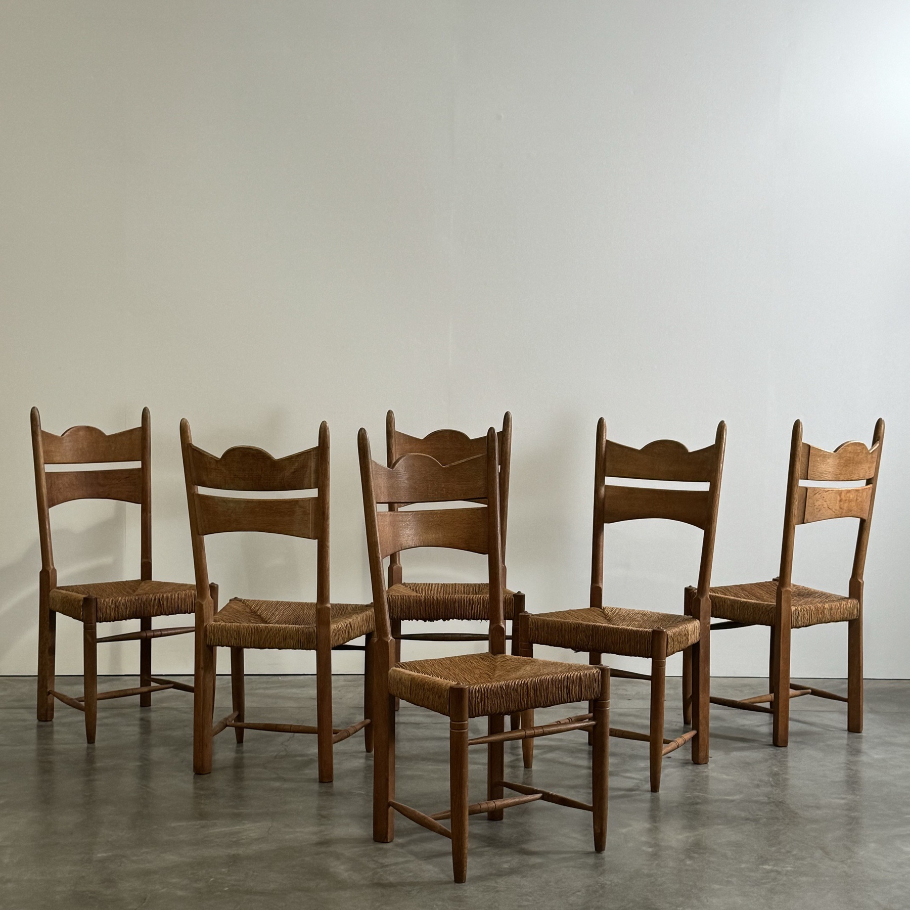 objet-vagabond-rustic-chairs0000