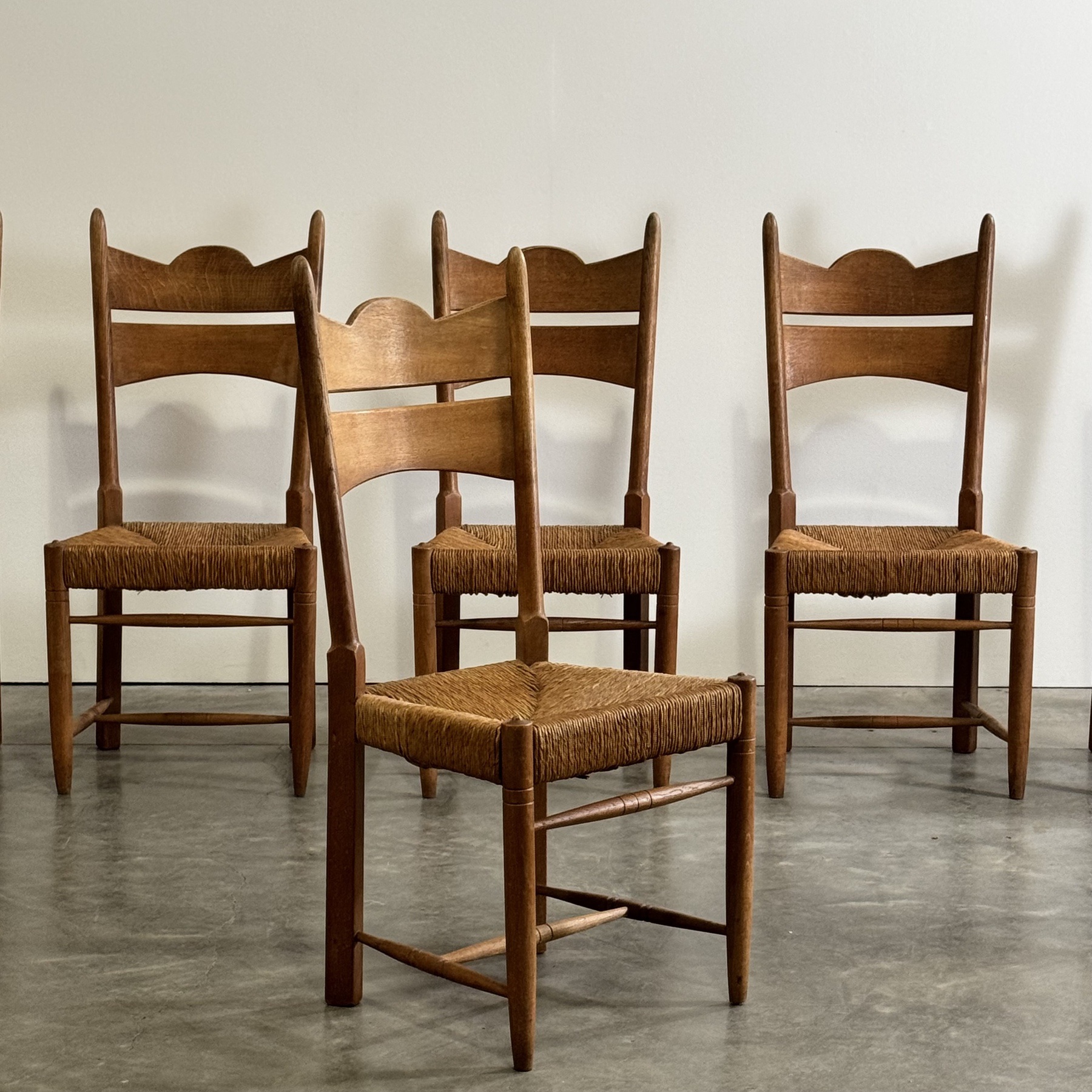 objet-vagabond-rustic-chairs0003